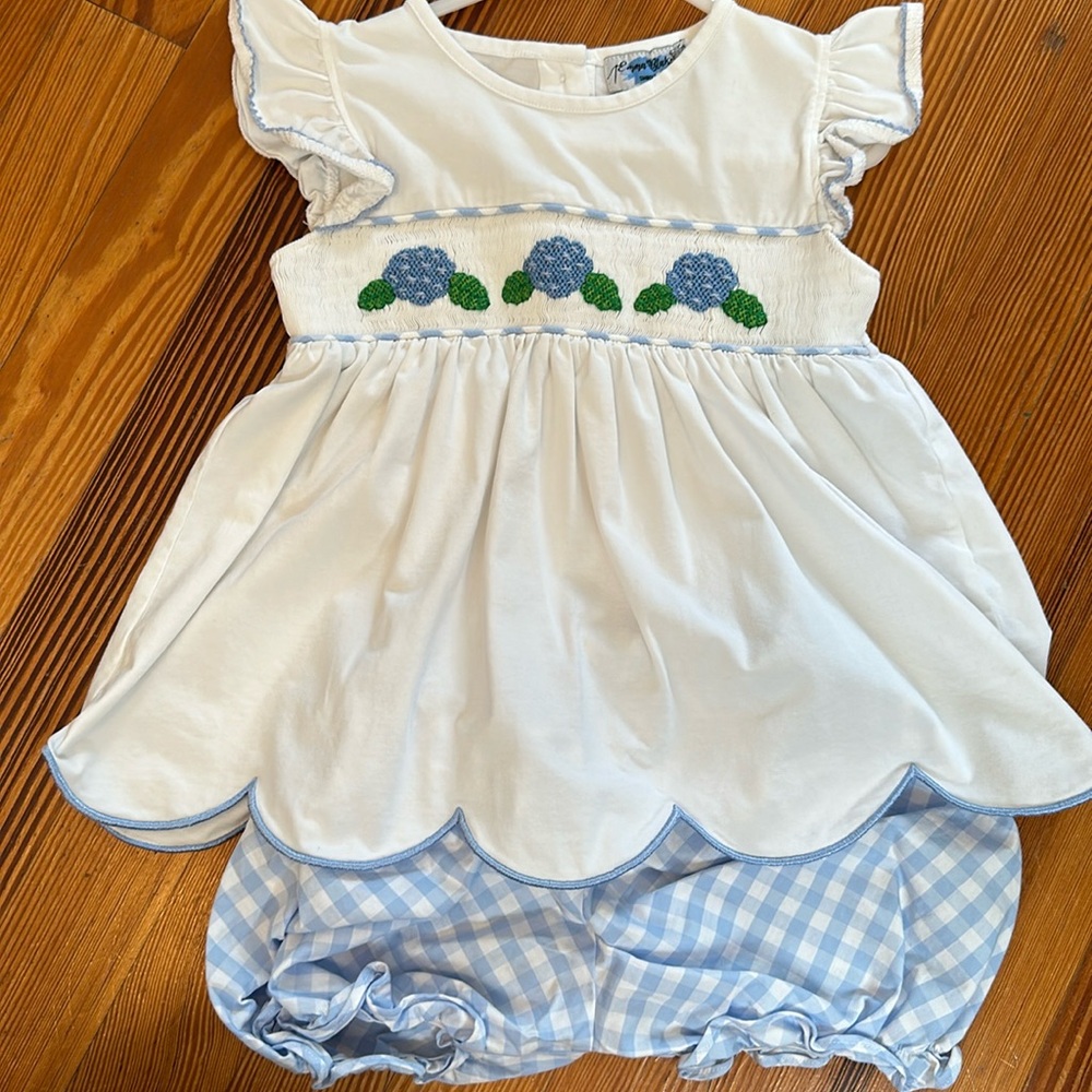 Smocked Hydrangea Bubble Short Set